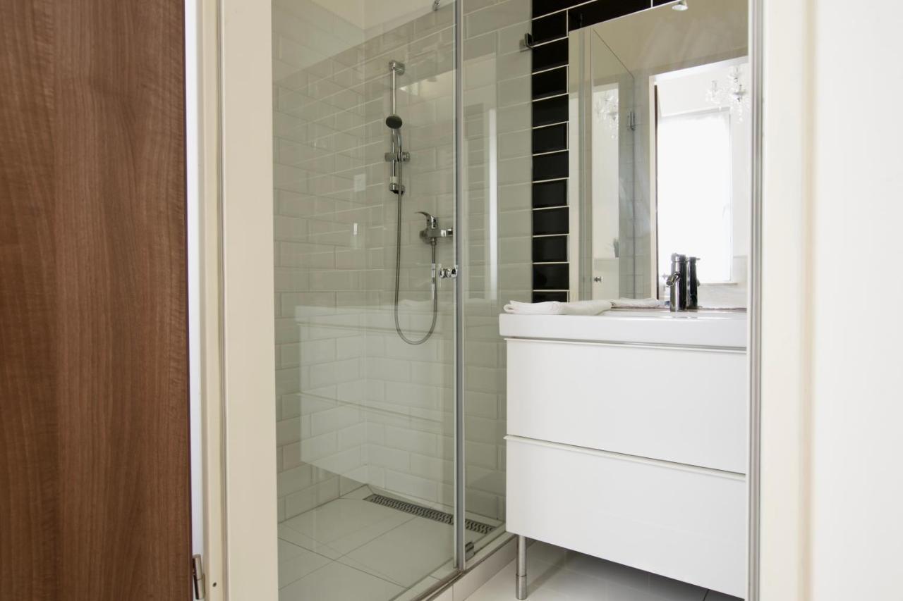 Premium Apartments By Hi5 - Astoria Square Boedapest Buitenkant foto