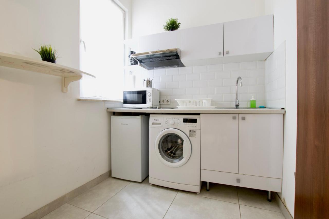 Premium Apartments By Hi5 - Astoria Square Boedapest Buitenkant foto