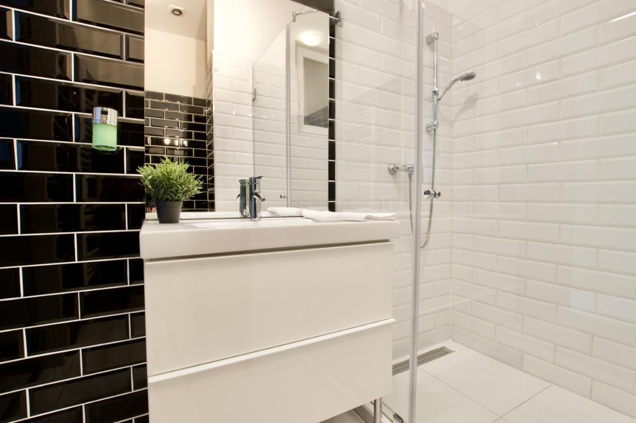 Premium Apartments By Hi5 - Astoria Square Boedapest Buitenkant foto
