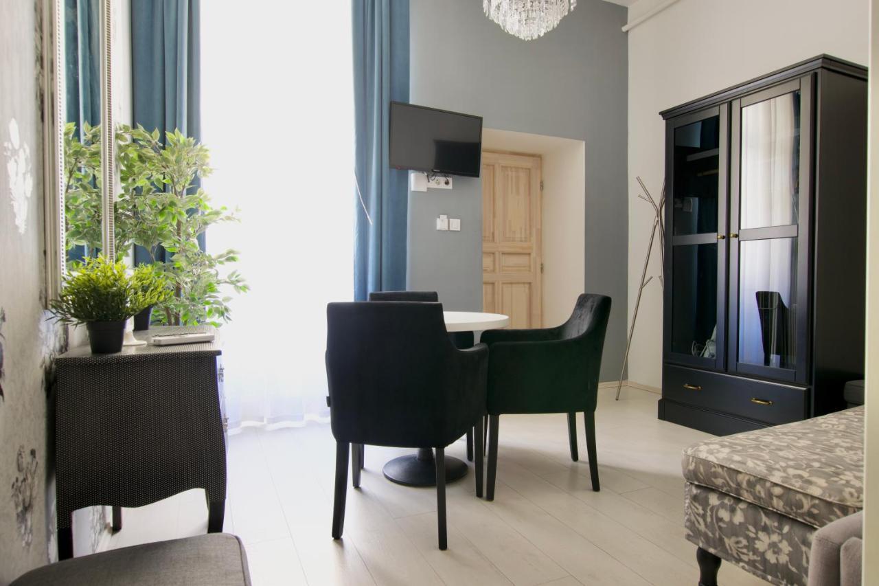 Premium Apartments By Hi5 - Astoria Square Boedapest Buitenkant foto