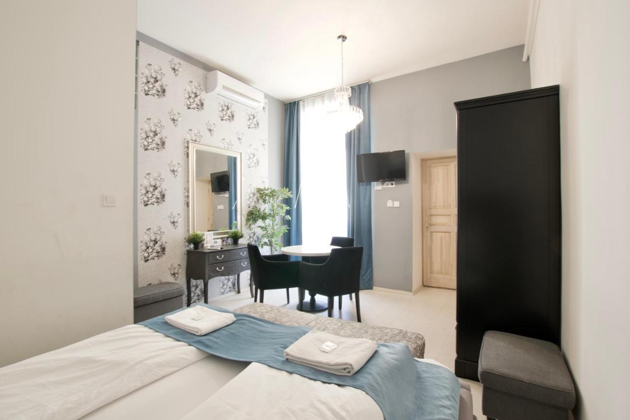 Premium Apartments By Hi5 - Astoria Square Boedapest Buitenkant foto