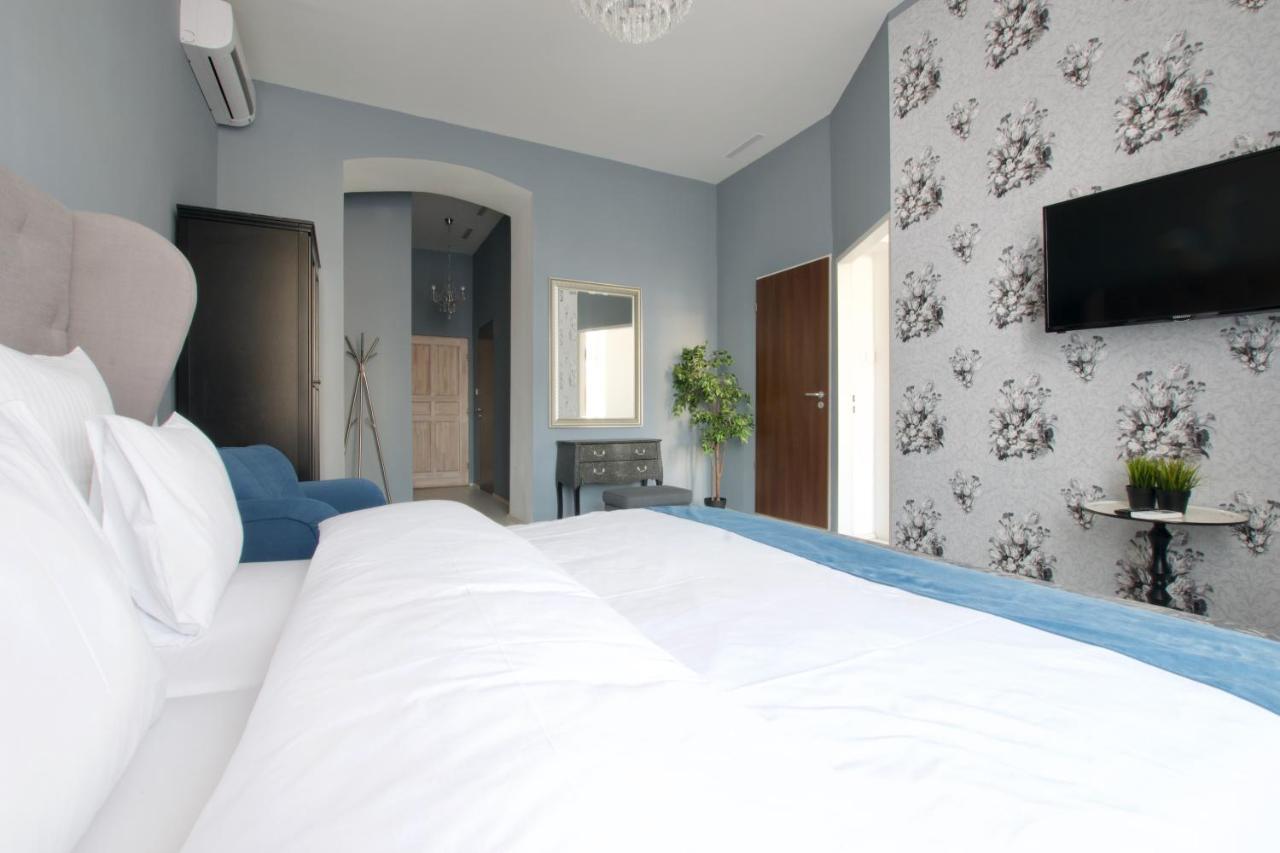 Premium Apartments By Hi5 - Astoria Square Boedapest Buitenkant foto