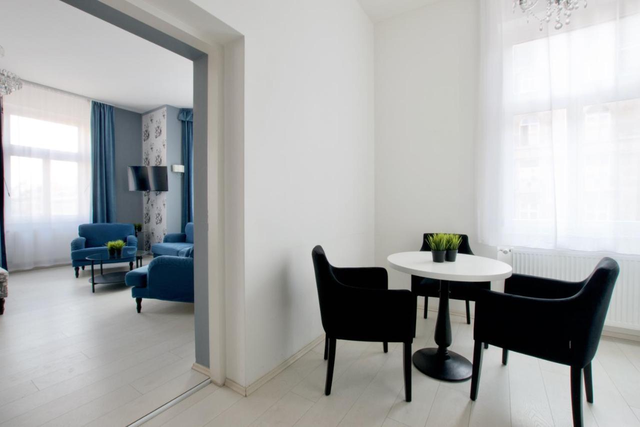 Premium Apartments By Hi5 - Astoria Square Boedapest Buitenkant foto