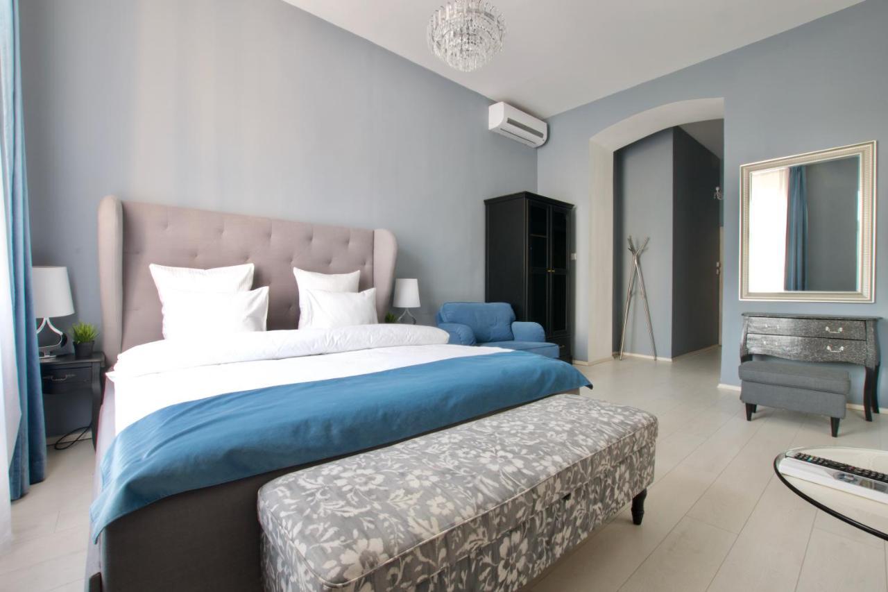 Premium Apartments By Hi5 - Astoria Square Boedapest Buitenkant foto
