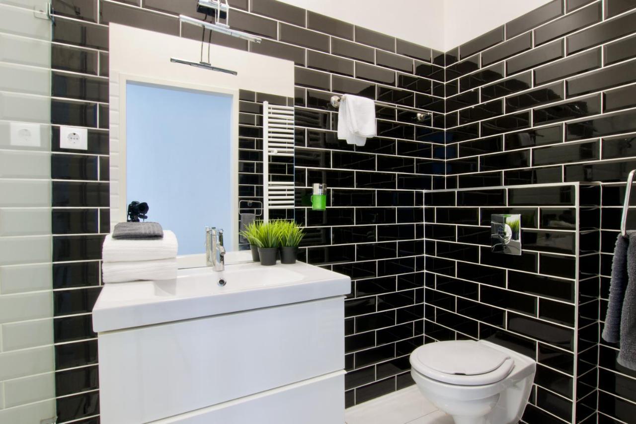 Premium Apartments By Hi5 - Astoria Square Boedapest Buitenkant foto