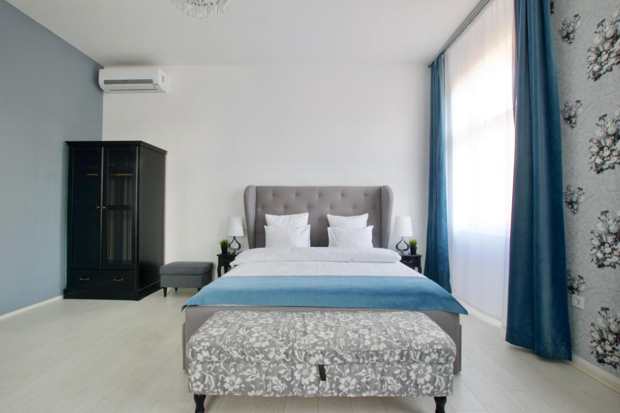 Premium Apartments By Hi5 - Astoria Square Boedapest Buitenkant foto