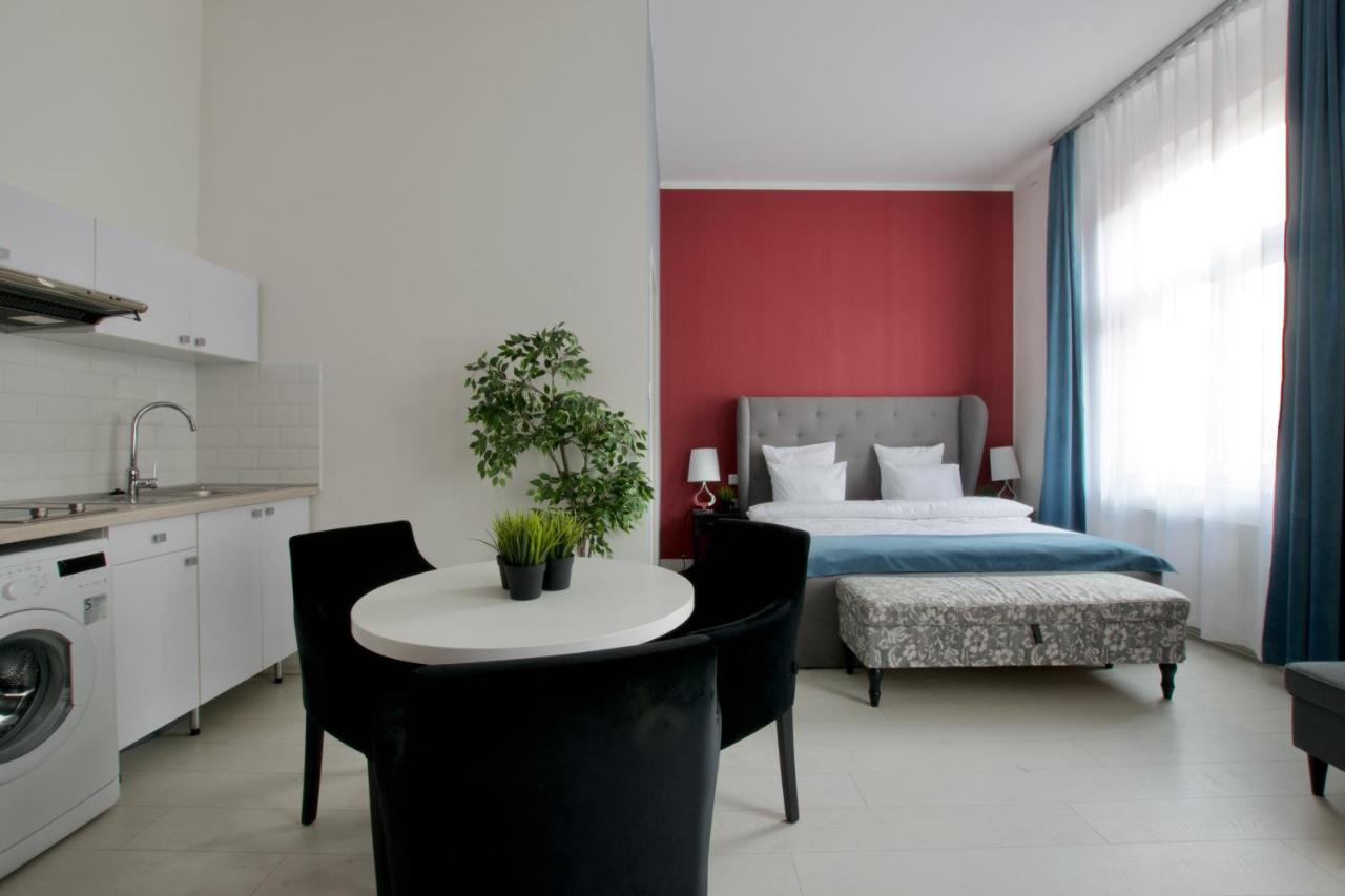 Premium Apartments By Hi5 - Astoria Square Boedapest Buitenkant foto