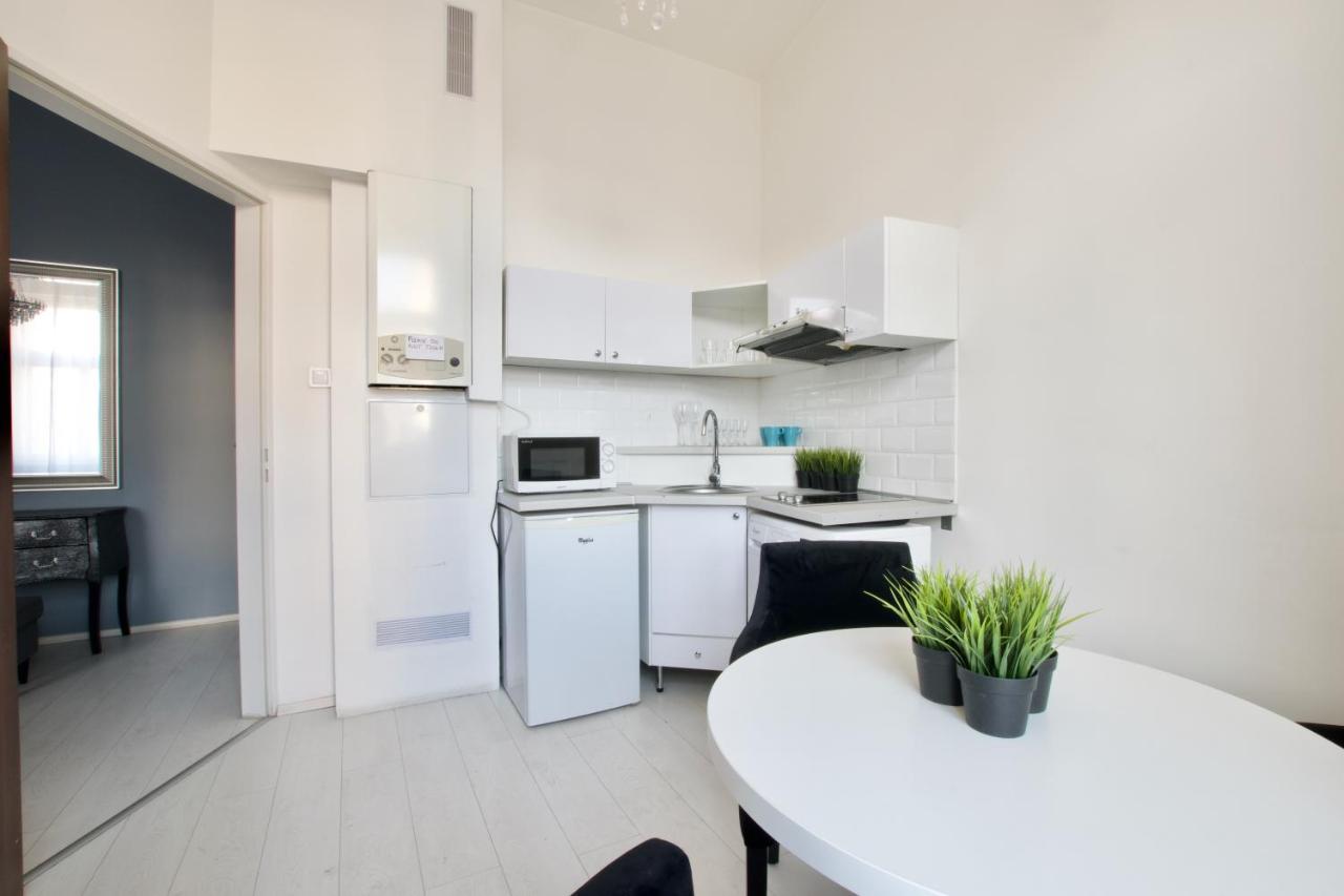 Premium Apartments By Hi5 - Astoria Square Boedapest Buitenkant foto