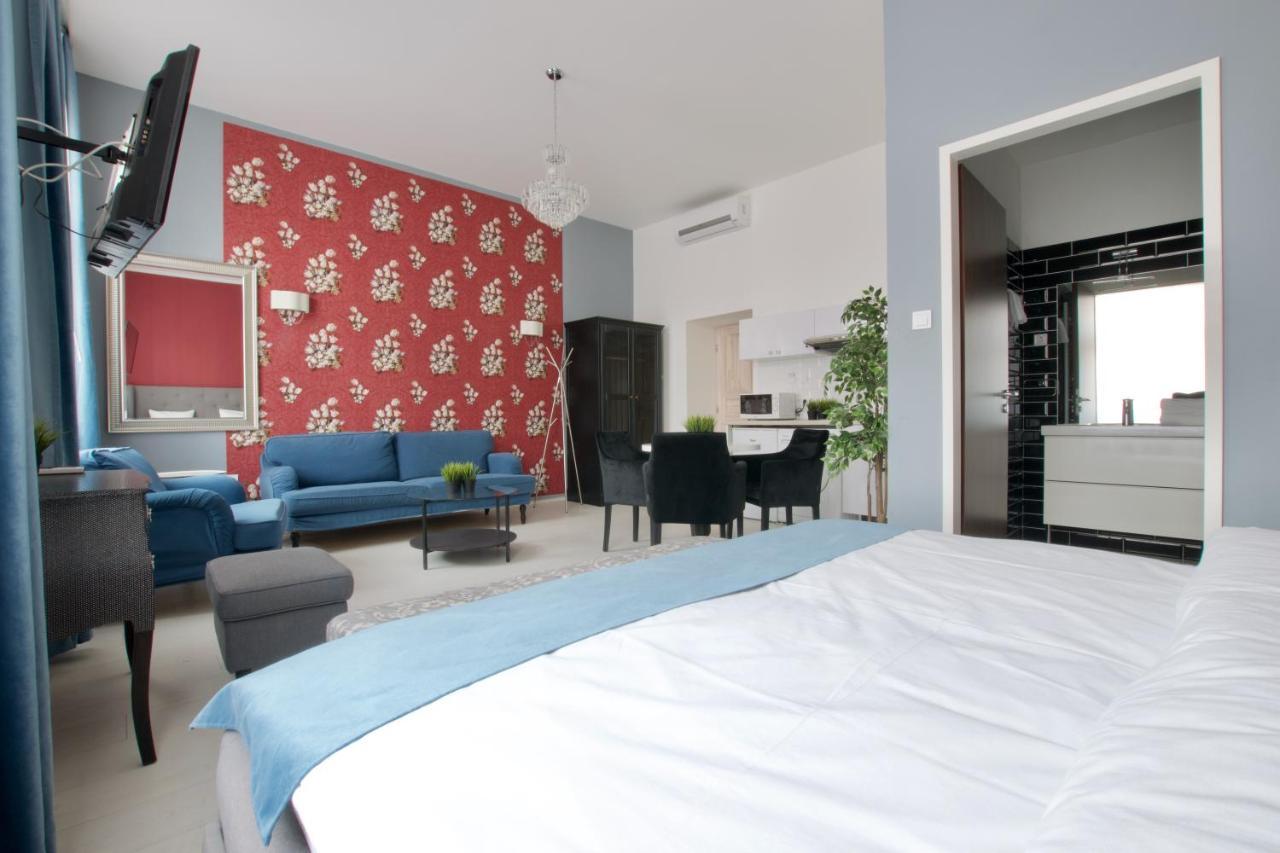 Premium Apartments By Hi5 - Astoria Square Boedapest Buitenkant foto