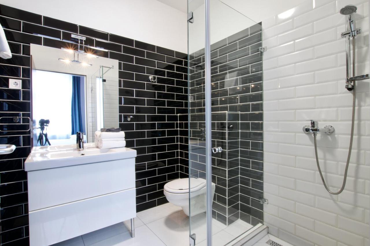 Premium Apartments By Hi5 - Astoria Square Boedapest Buitenkant foto