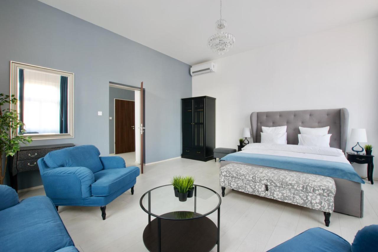 Premium Apartments By Hi5 - Astoria Square Boedapest Buitenkant foto